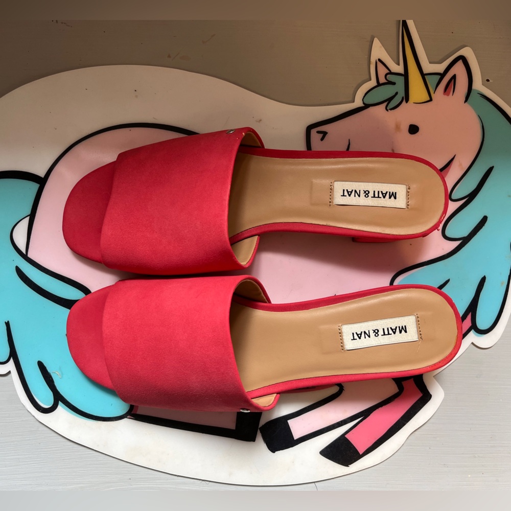MATT & NAT Bright Coral heeled Sandals /Mules in vegan suede